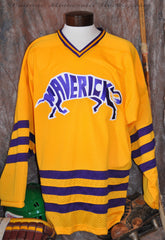 Minnesota State Mavericks Hockey - ‪MAVERICK FANS! ‬ ‪Want your very own  purple road jersey? Here's your chance!‬ ‪🔗:  msumavericks.com/jerseyauction ‬ ‪The auction expires at 11:59 pm on 3/21.  ‬
